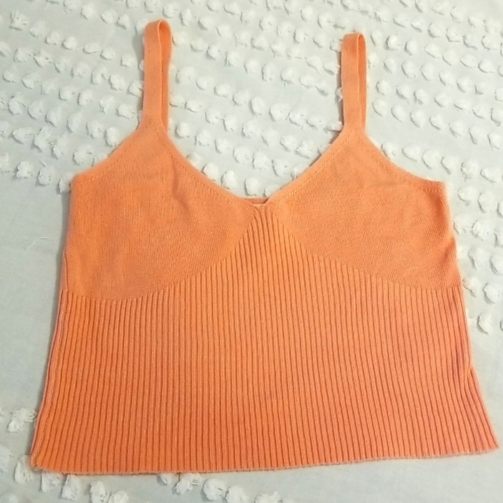 Knit cropped top sz M brand new no tags